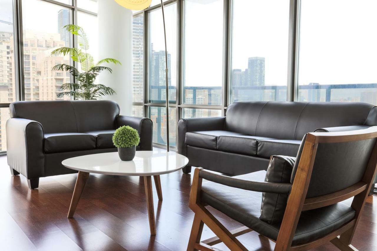 טורונטו Altitude Suites Bay Street - Holiday Bonus - Free Parking מראה חיצוני תמונה